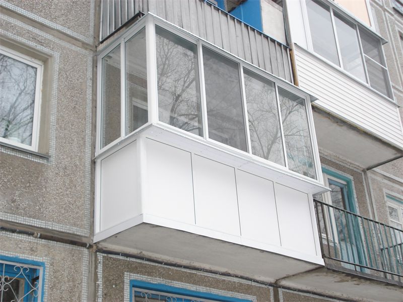 Фото и современные идеи дизайна балкона в хрущевке | Хочу ремонт! Своими руками