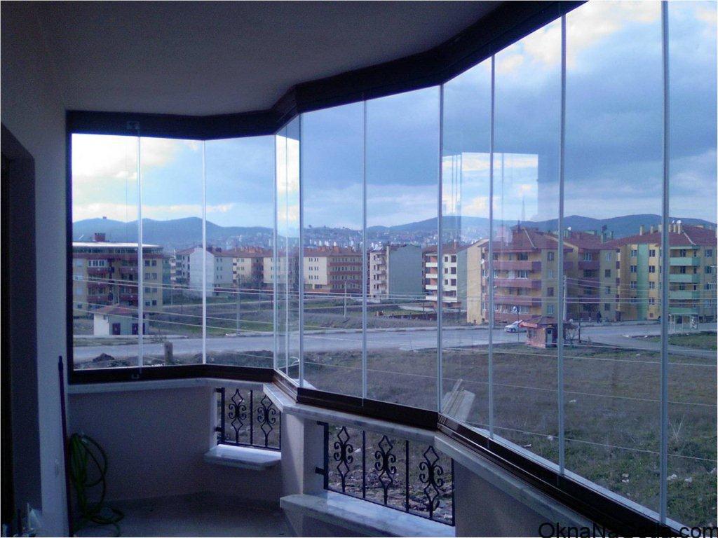 panoramnoe osteklenie balkonov